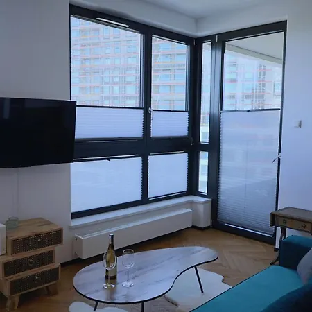 Portova By Oneapartments Premium