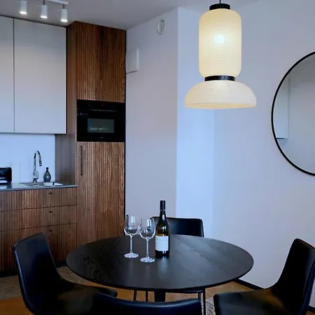 Portova By Oneapartments Premium Apartment